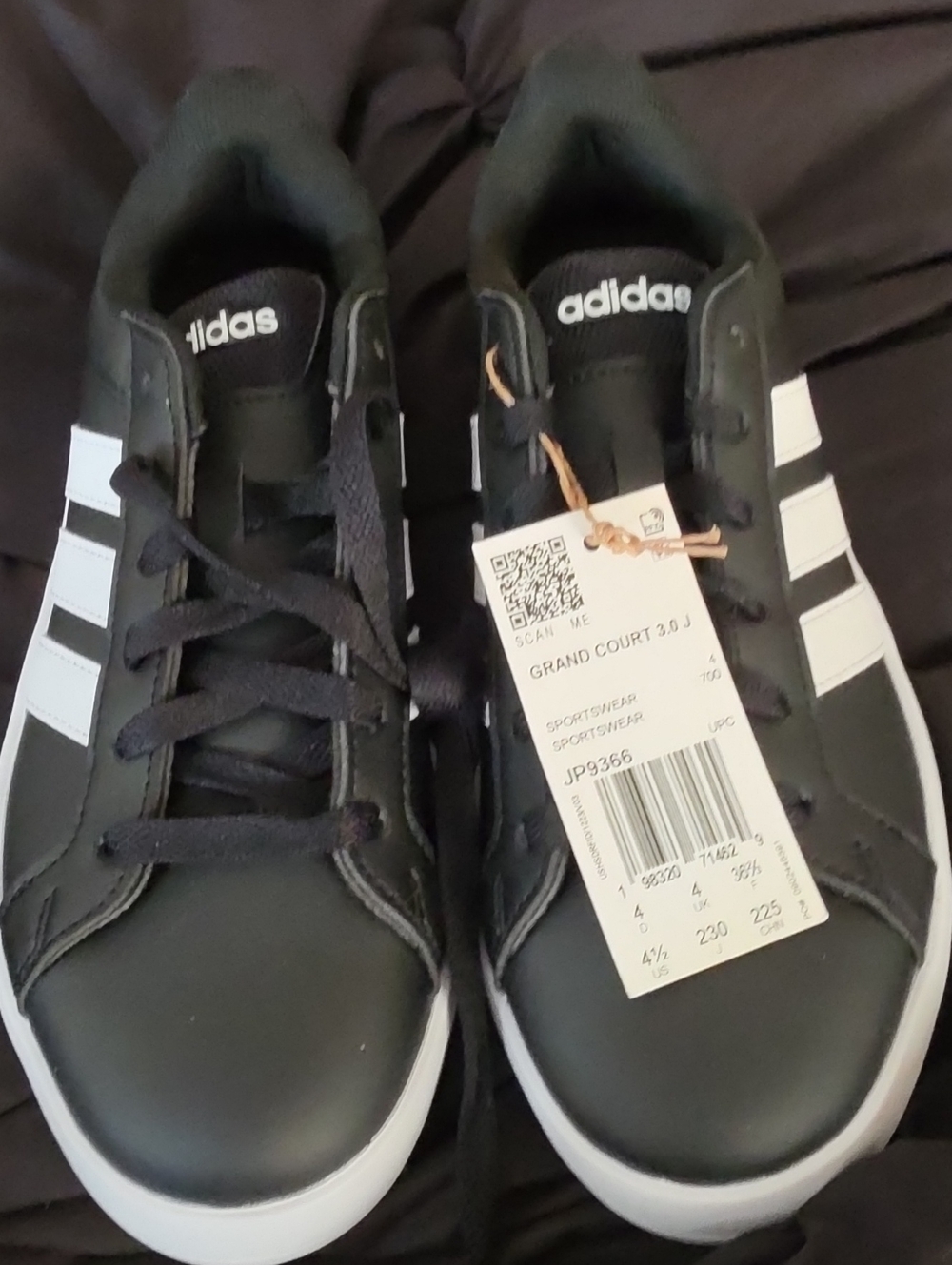 NWT adidas Grand Court 3.0 J Classic Black with White Stripes Sneakers Size 4 Yo